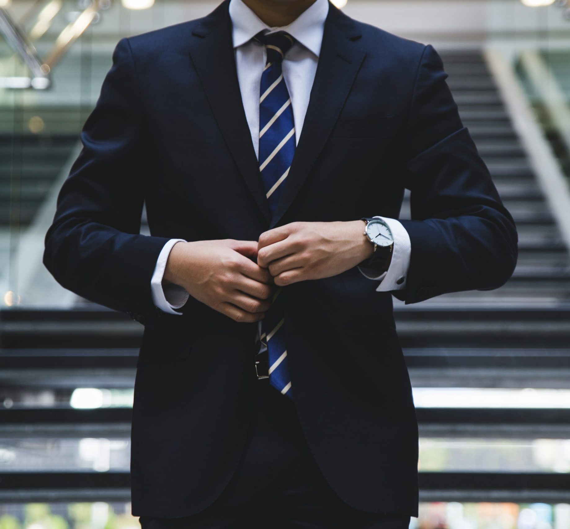 hunters-race-MYbhN8KaaEc-unsplash